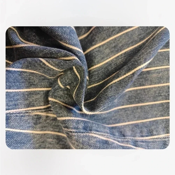 American  Eagle Pinstripe Mom Jeans Size 4 - Picture 9 of 10